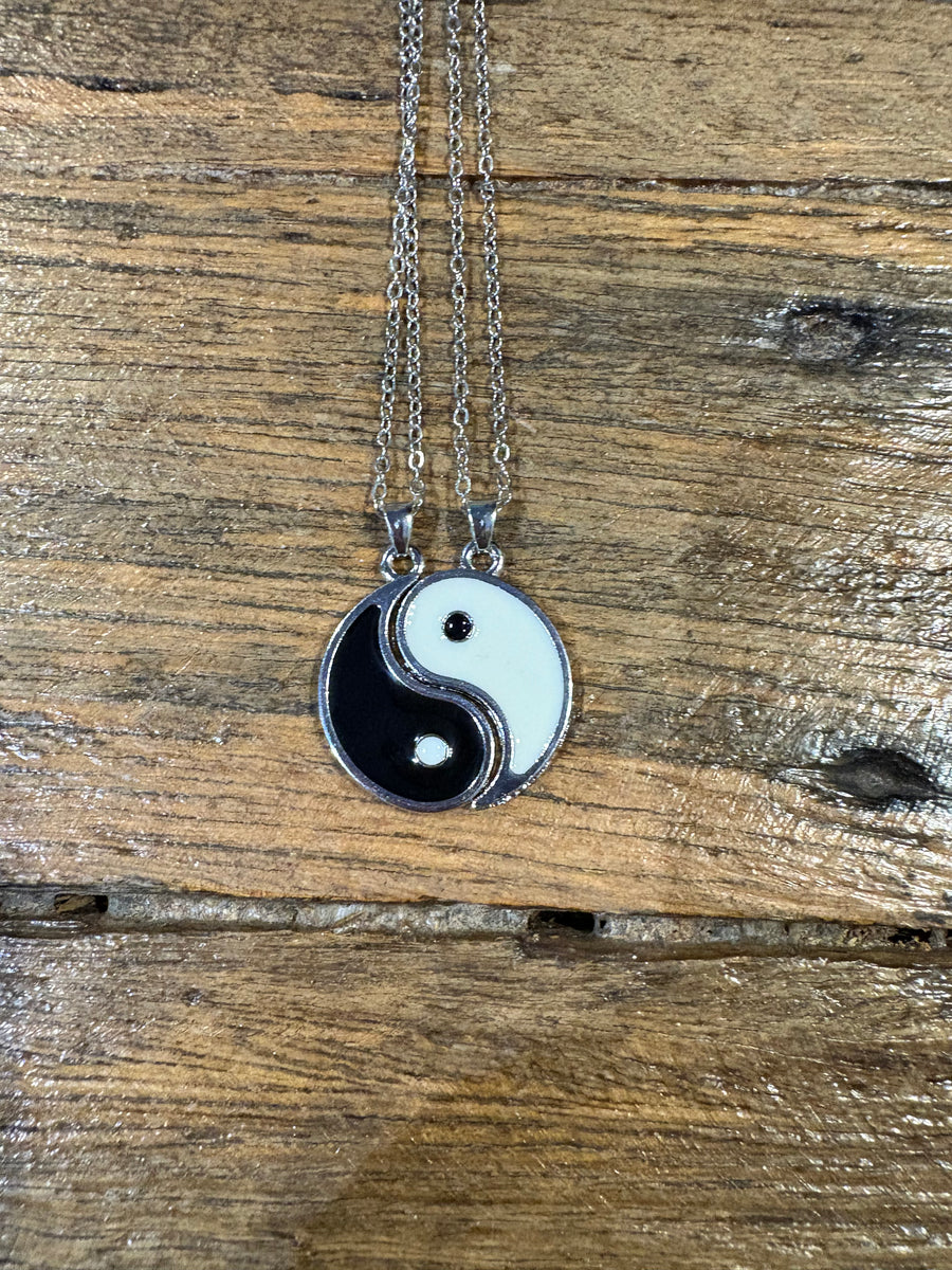 Necklace Ying Yang Assorted