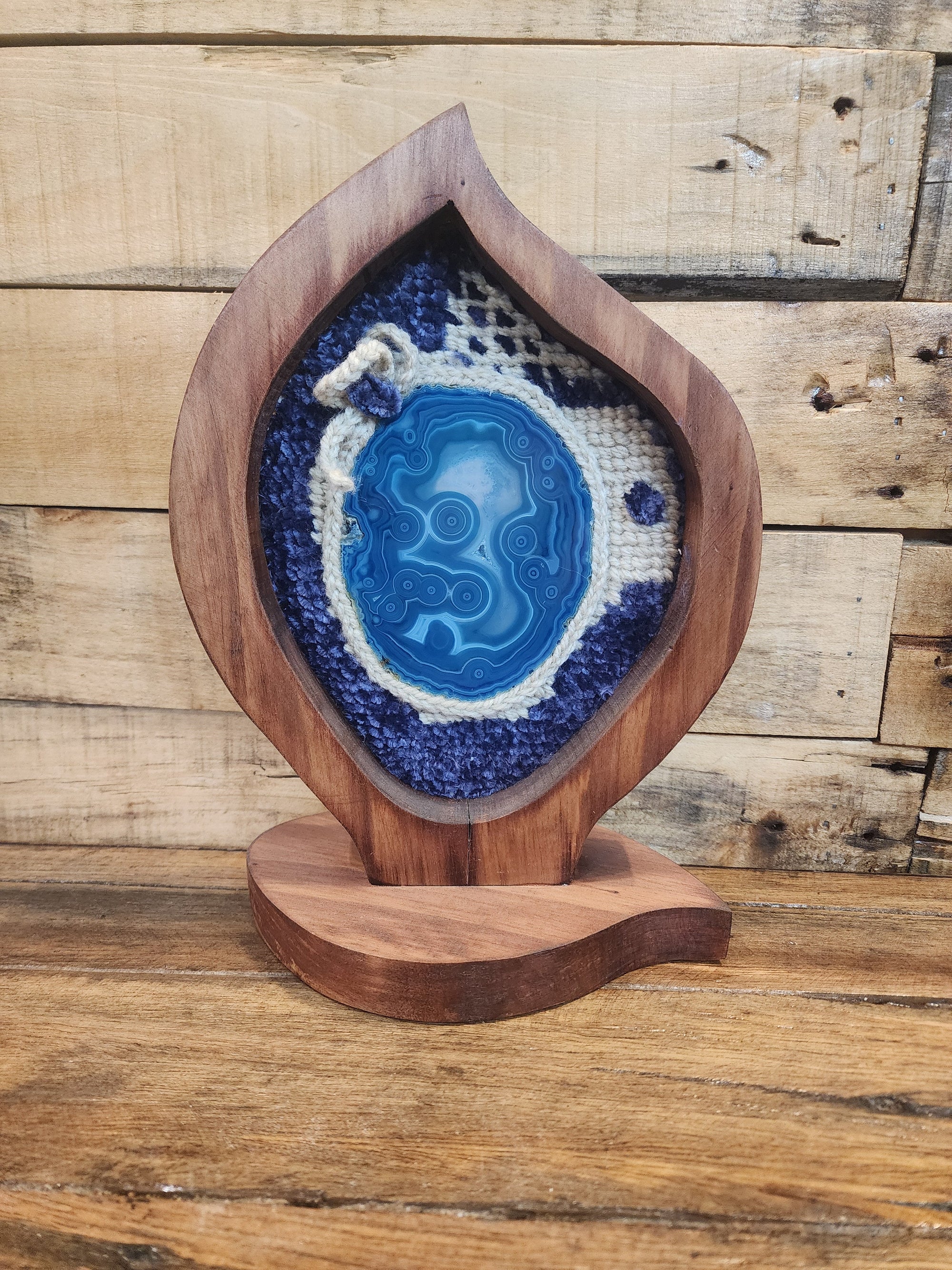 Agate Macramé on Wooden stand
