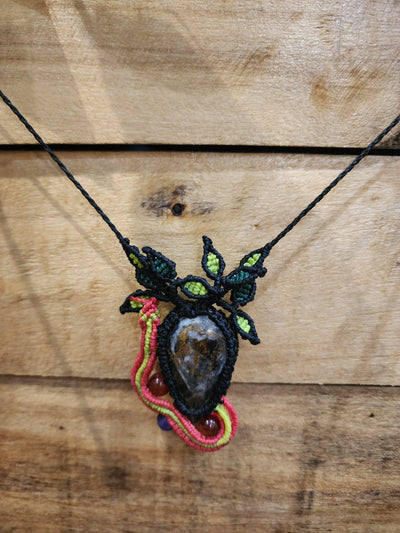 Necklace Macrame Crystals