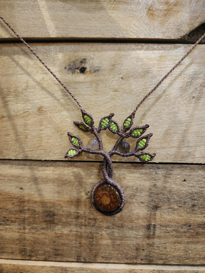 Necklace Macrame Crystals
