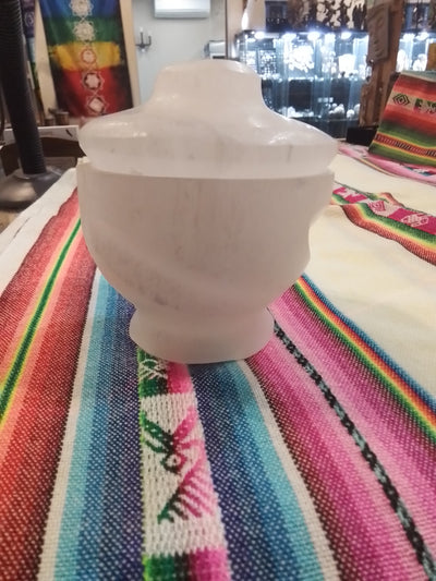 Selenite Offering bowl with lid
