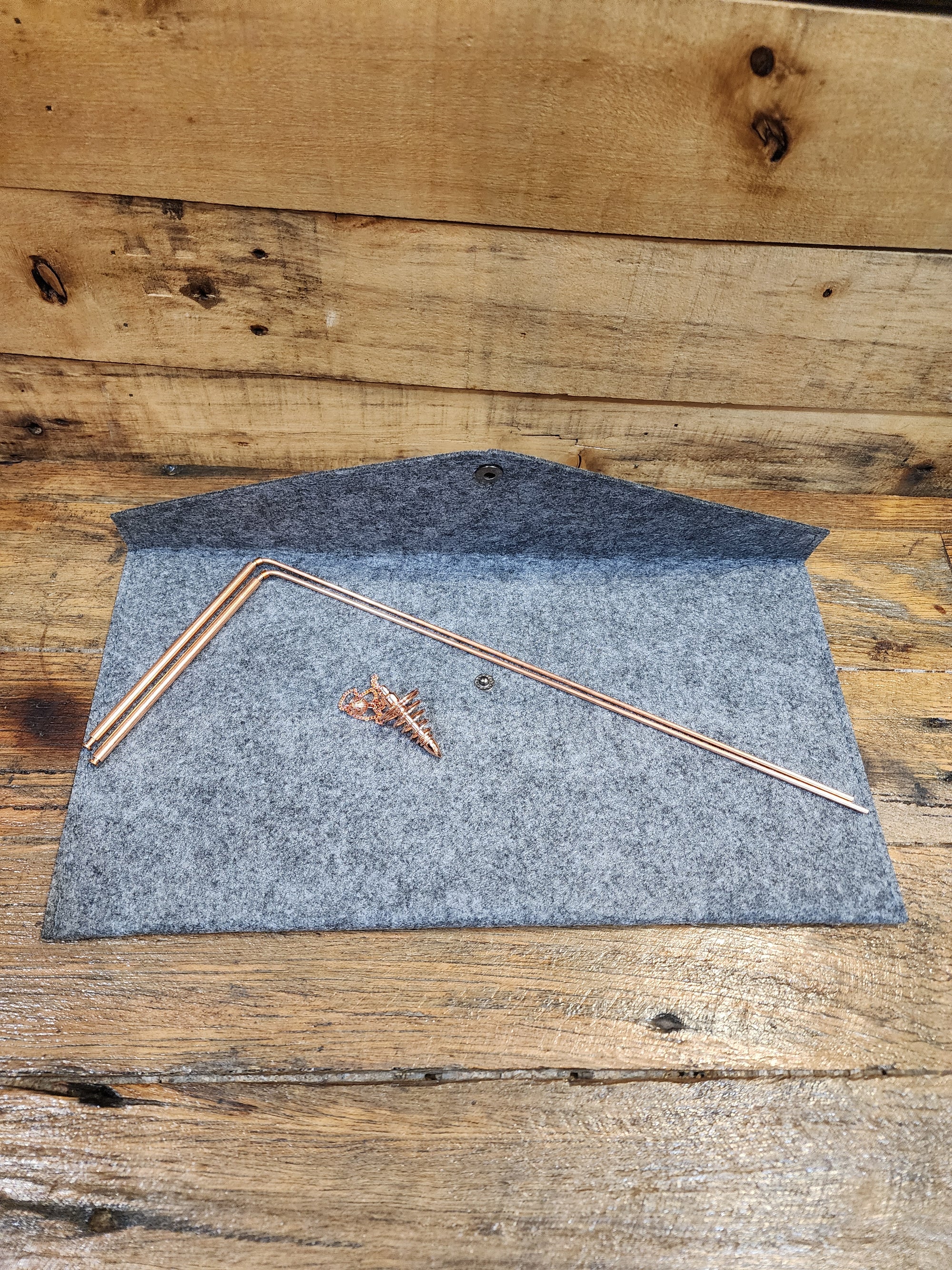 3 piece Dowsing Rods + Bag + Pendulum Set