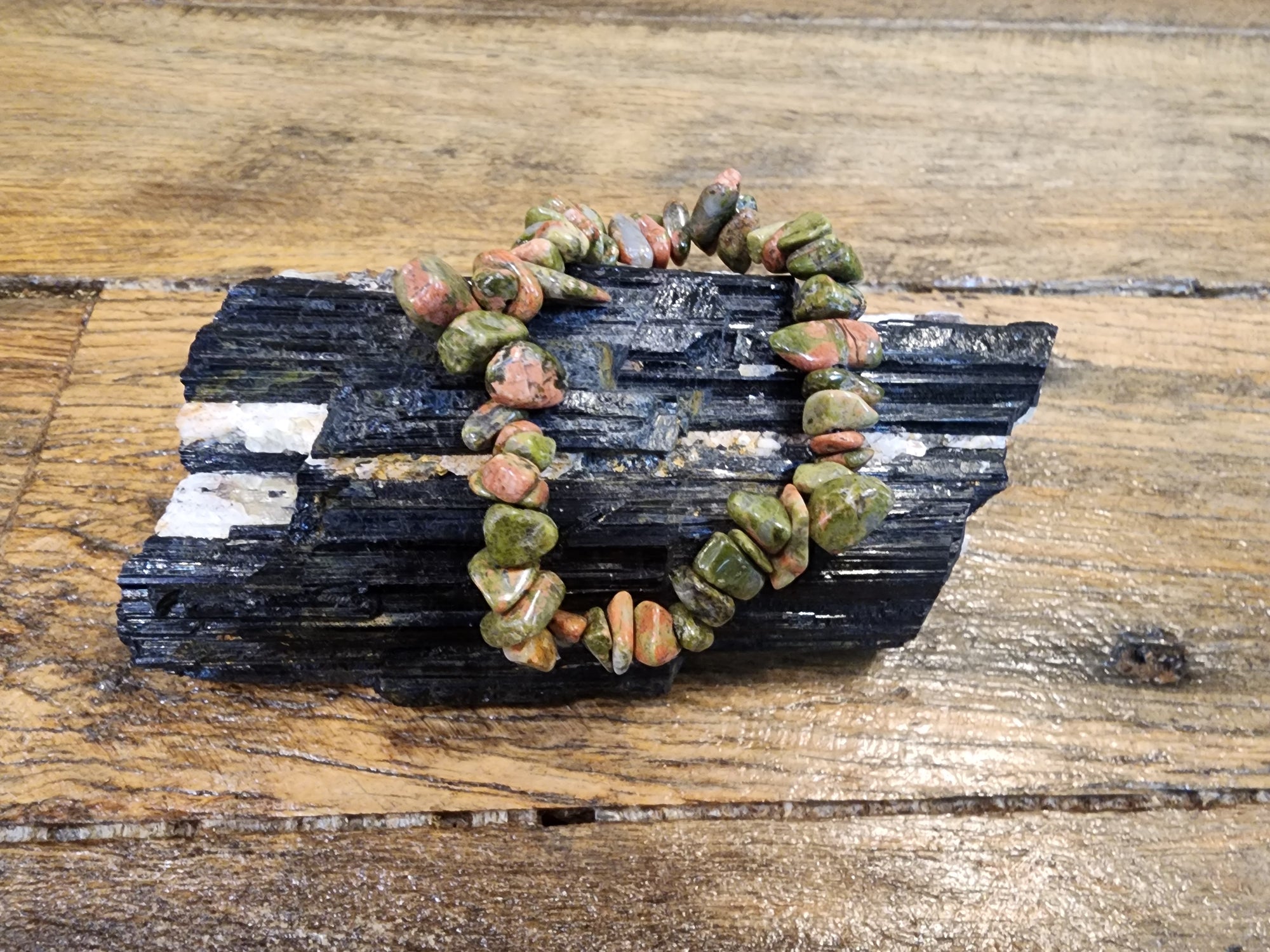 Chip Stone Bracelet