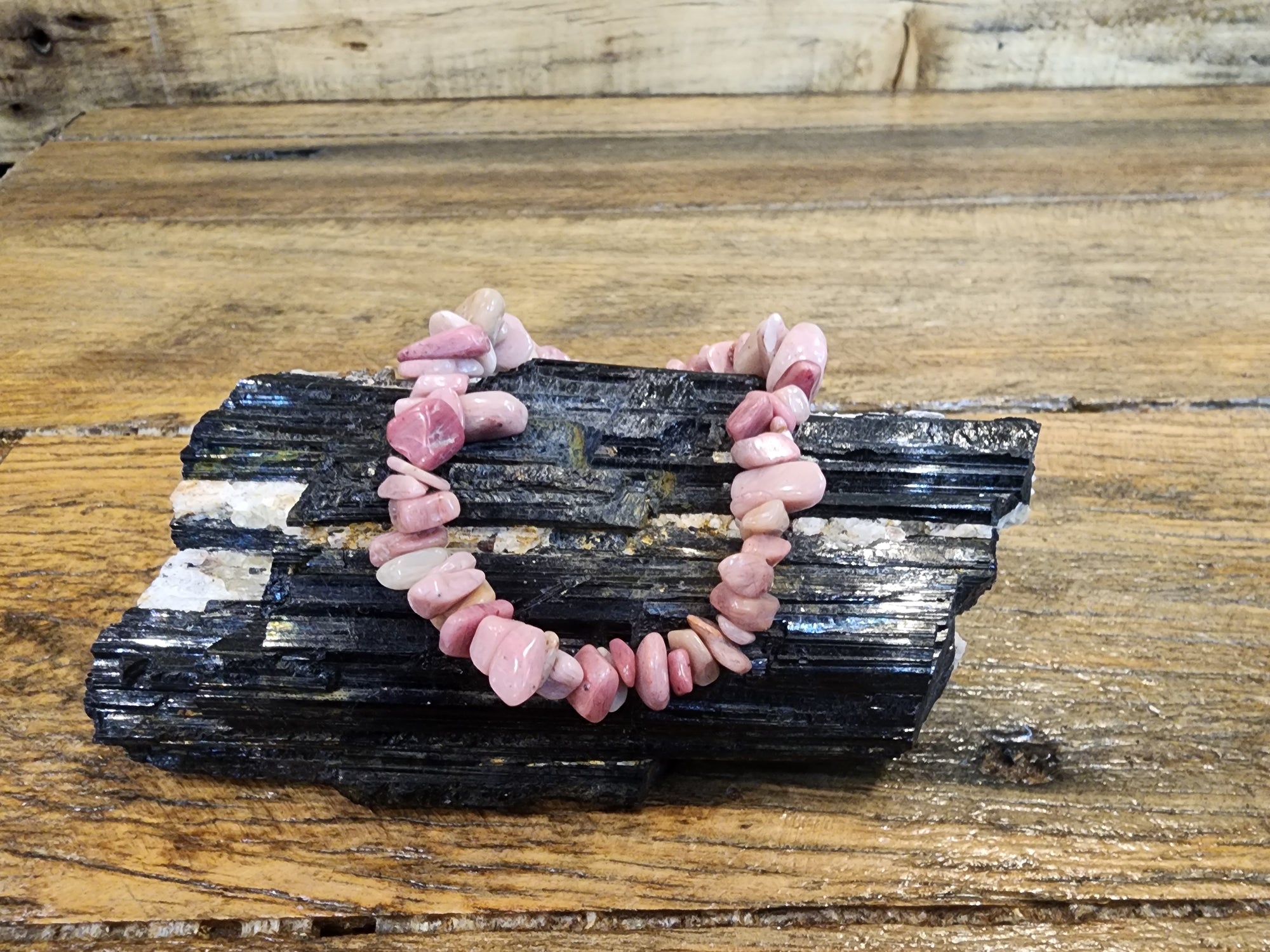 Chip Stone Bracelet