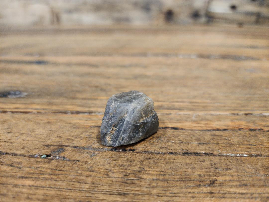 Labradorite Raw