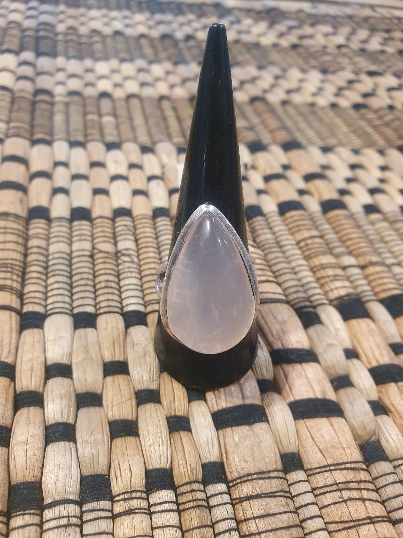 Ring- Rose quartz tear drop lrge size 10