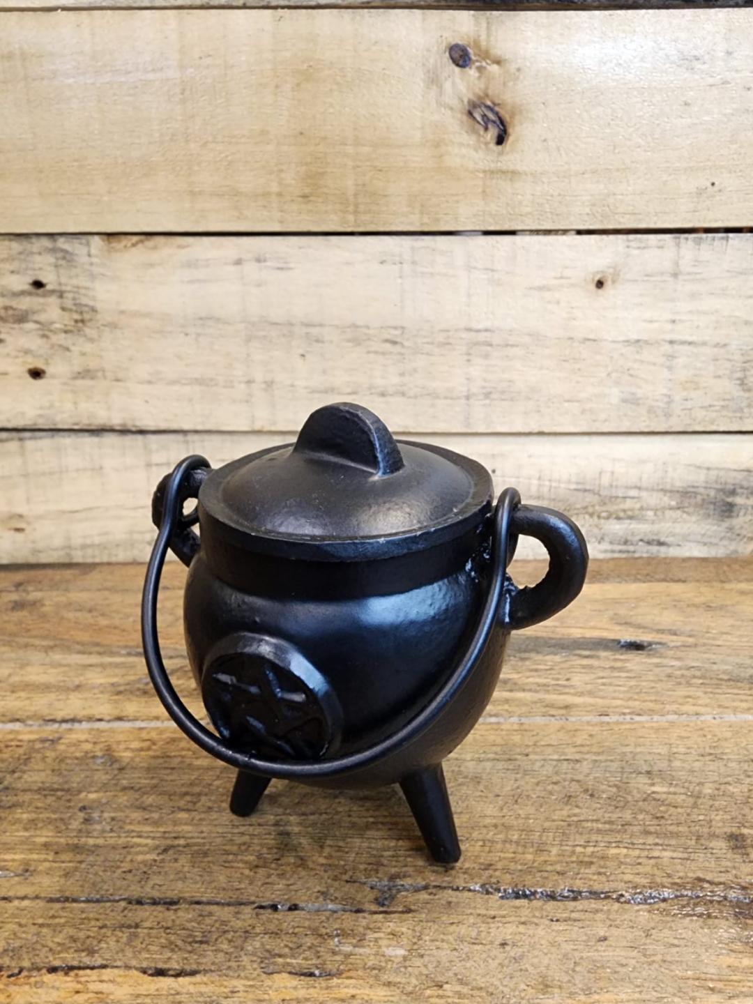 Cauldron - Cast Iron - Pentagram Black Handle