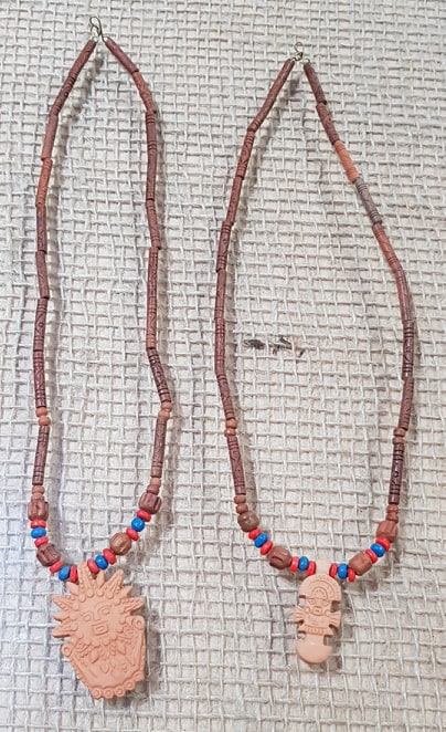 claywoodennecklace