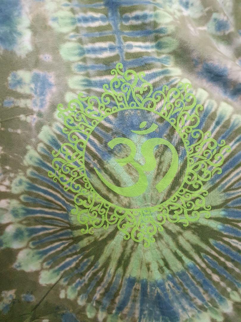 Shirt- Om print tie dyed green